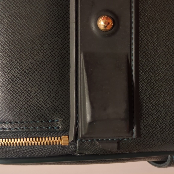 Louis Vuitton Pegase Taiga Leather Rolling Suitcase - Picture 9 of 16